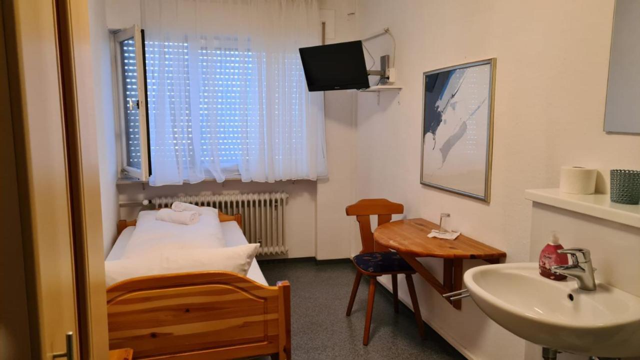 Landgasthof Rose Hotell Ditzingen Exteriör bild