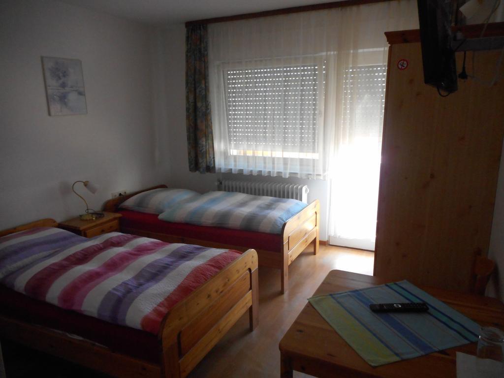 Landgasthof Rose Hotell Ditzingen Exteriör bild