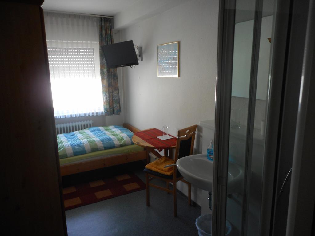Landgasthof Rose Hotell Ditzingen Exteriör bild
